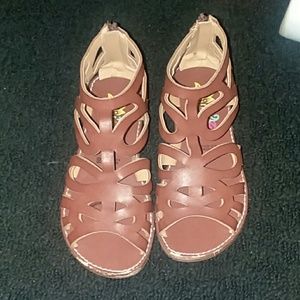 Girls sandals
